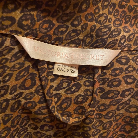 Victoria’s Secret Leopard Print Semi-Sheer Rare Unique Robe or Swimsuit Cover-Up - Picture 15 of 16